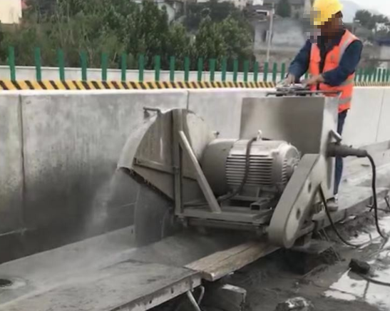 武漢防撞墻切割拆除
